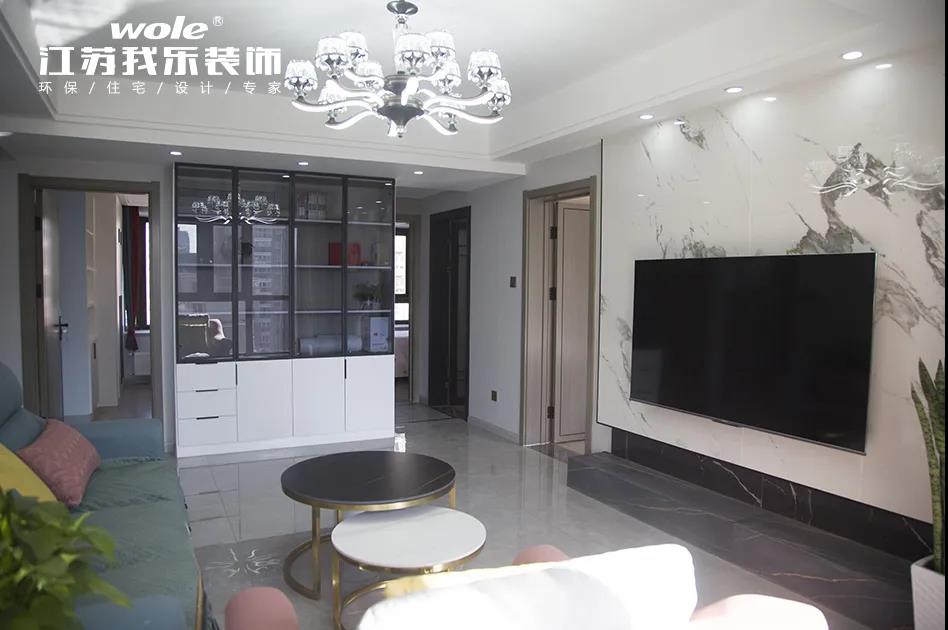 我樂裝飾·實景案例：77㎡現(xiàn)代簡約三居室，簡潔而又小巧精致！